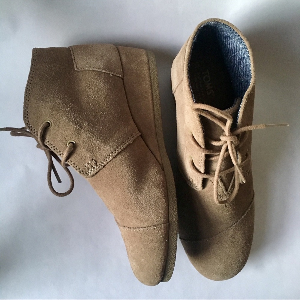 DESERT WEDGE TOMS